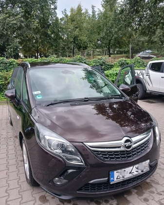 Opel Zafira cena 36000 przebieg: 245000, rok produkcji 2015 z Szczecin małe 379